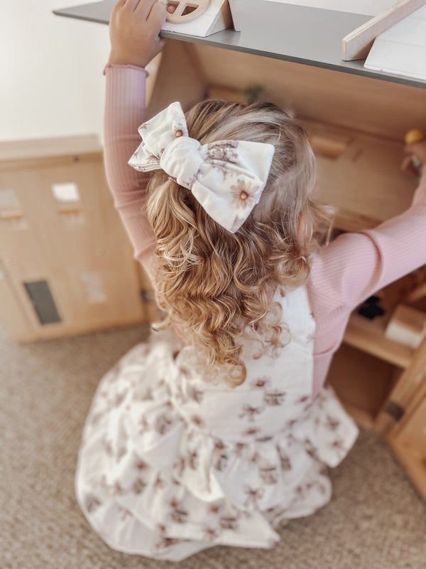 Sweet Darling Bow Clip